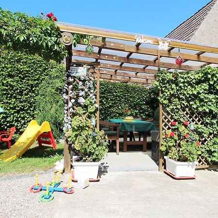 Ferienwohnung Familienwohnung Kröpelin エクステリア 写真