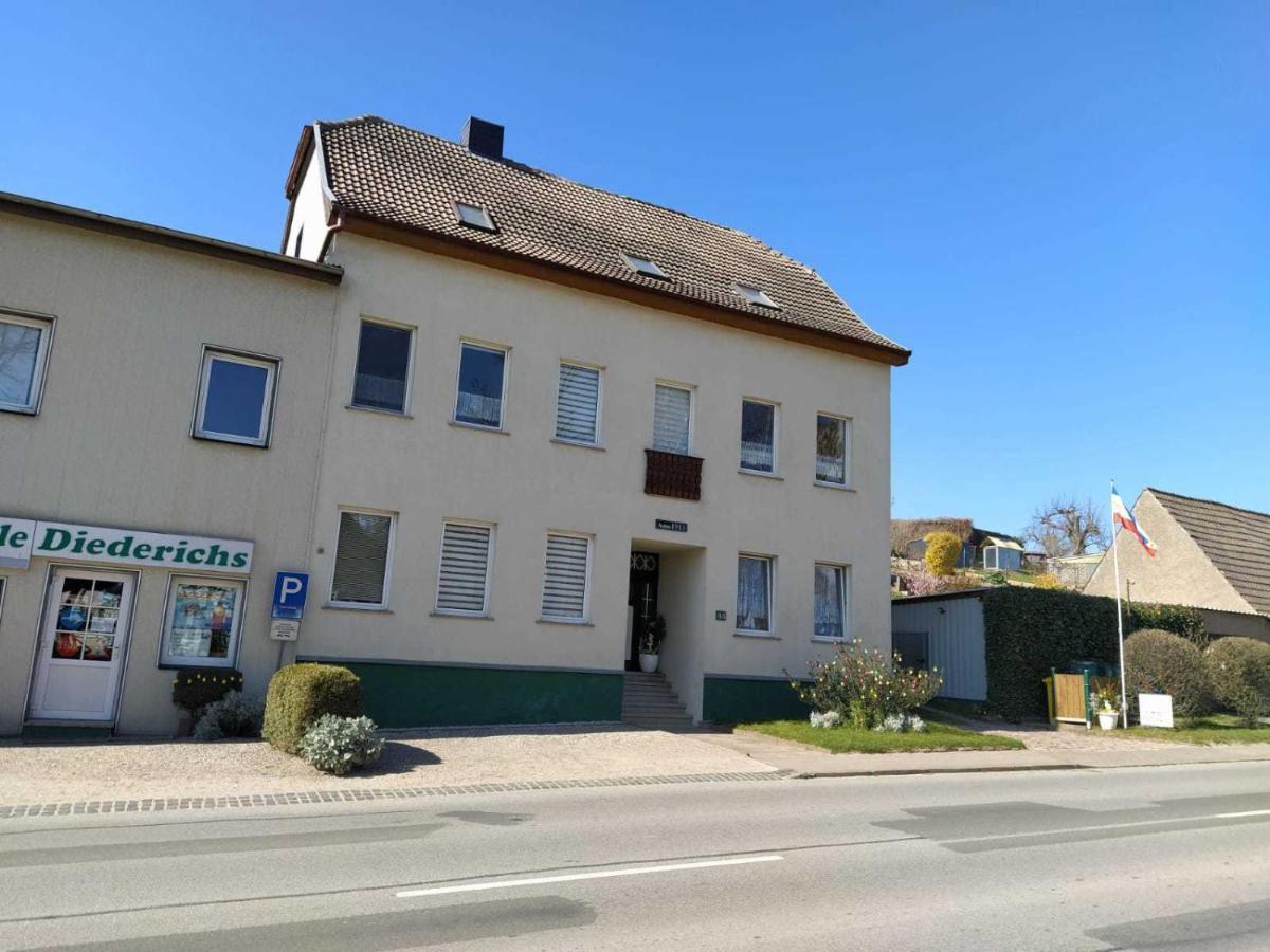 Ferienwohnung Familienwohnung Kröpelin エクステリア 写真