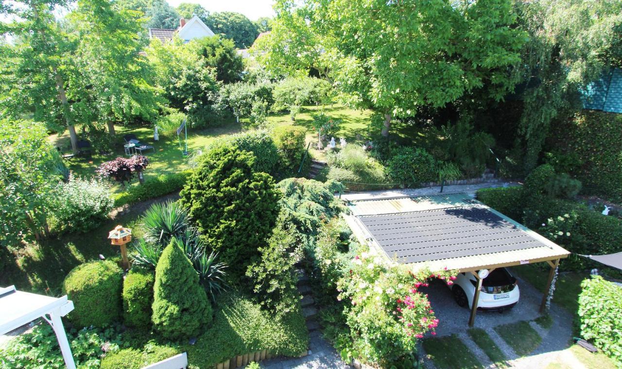 Ferienwohnung Familienwohnung Kröpelin エクステリア 写真